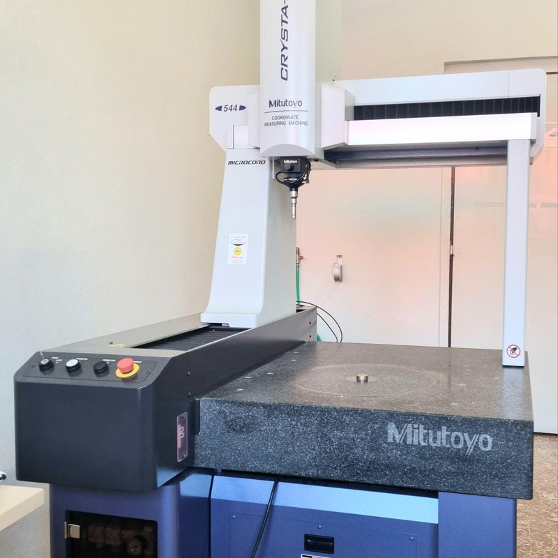 Mitutoyo Crysta Apex S 544 Measuring Table