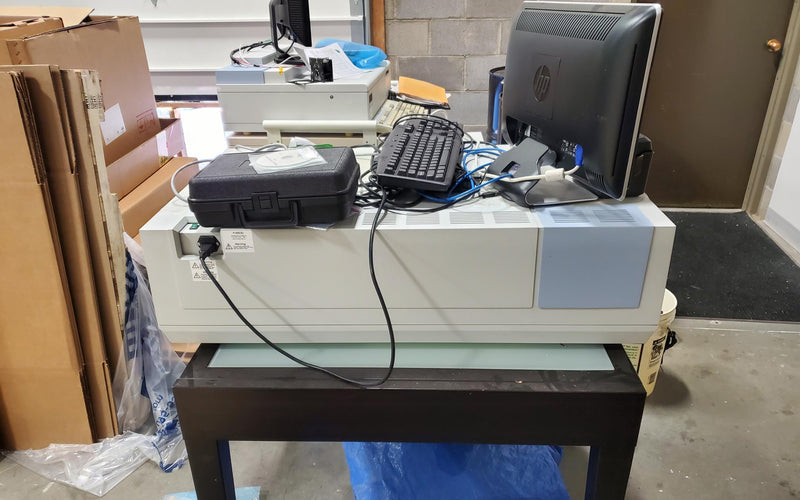 Perkin Elmer Lambda 900 Spectrometer