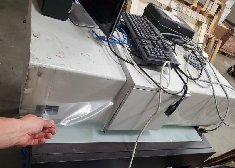 Perkin Elmer Lambda 900 Spectrometer