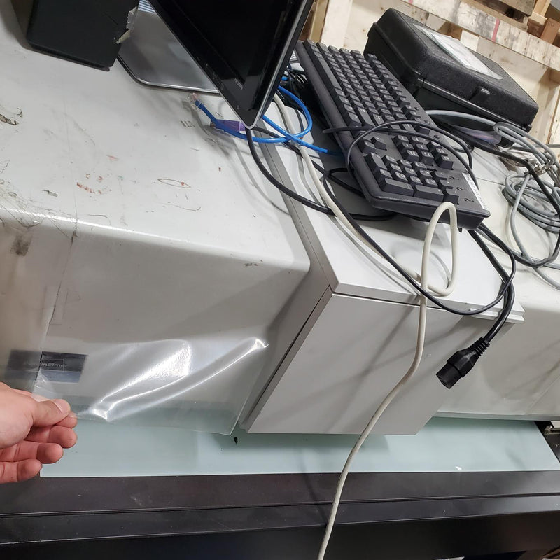 Perkin Elmer Lambda 900 Spectrometer