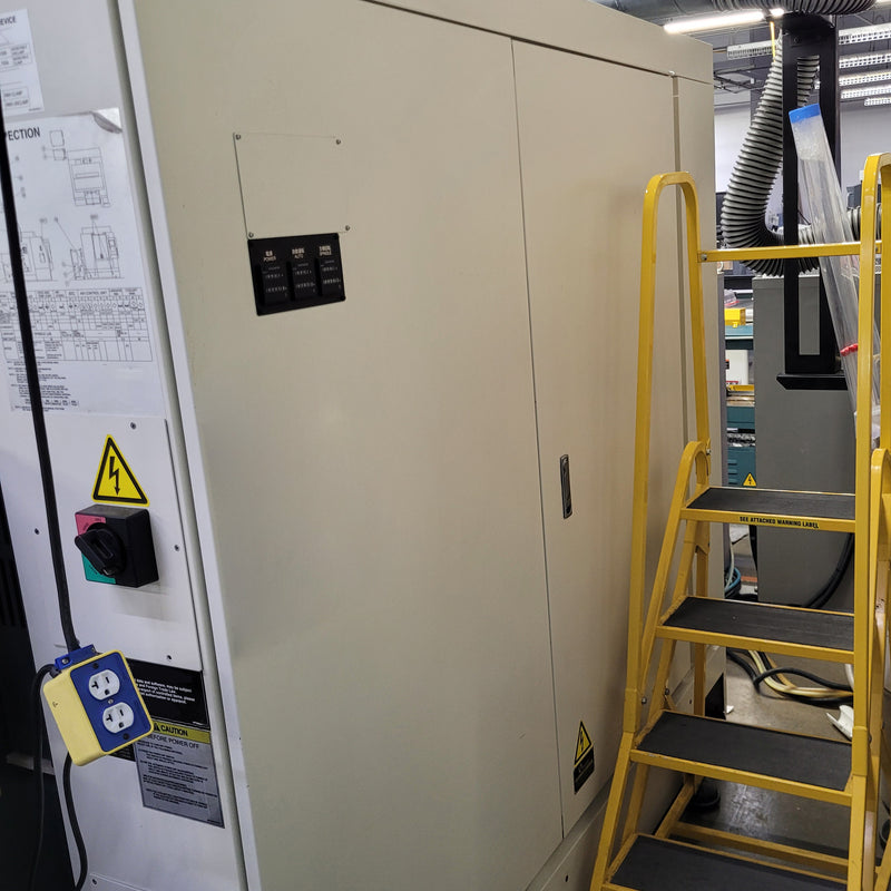 Makino iQ 300 Precision Micromachining Center