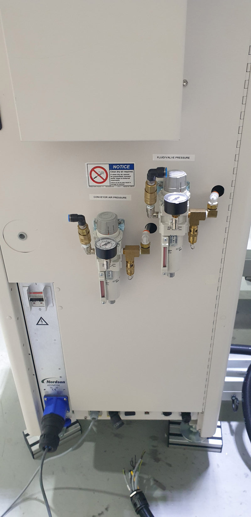 Nordson S 2 900 UV Glue Dispenser