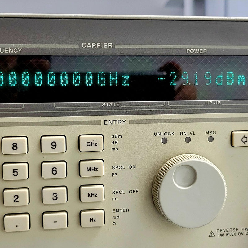 Agilent 83732 B Synthesized Signal Generator