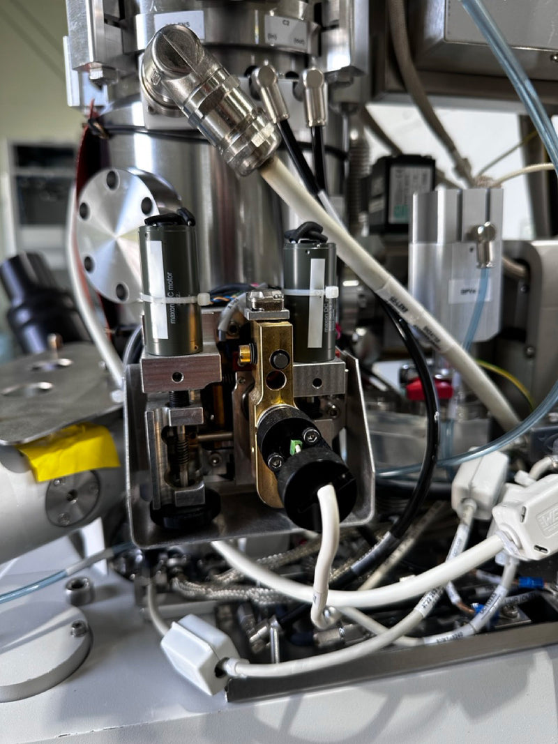 Thermo Fisher Scientific / FEI Helios NanoLab 400 S FIB-SEM (Focused Ion Beam - Scanning Electron Microscope)