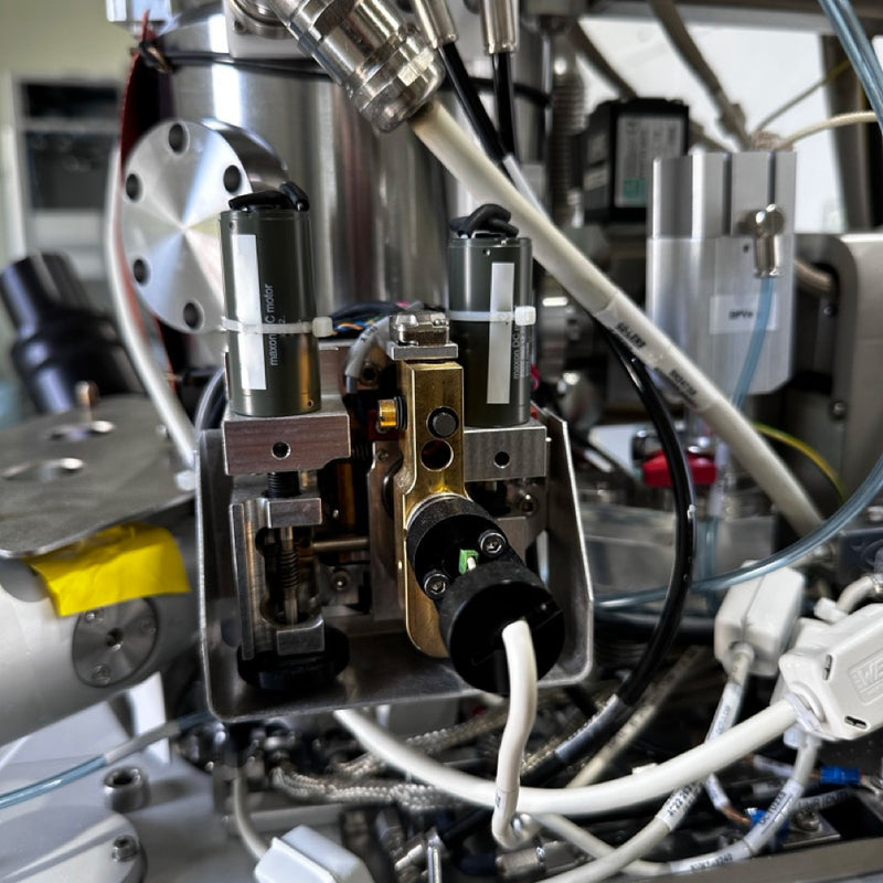 Thermo Fisher Scientific / FEI Helios NanoLab 400 S FIB-SEM (Focused Ion Beam - Scanning Electron Microscope)