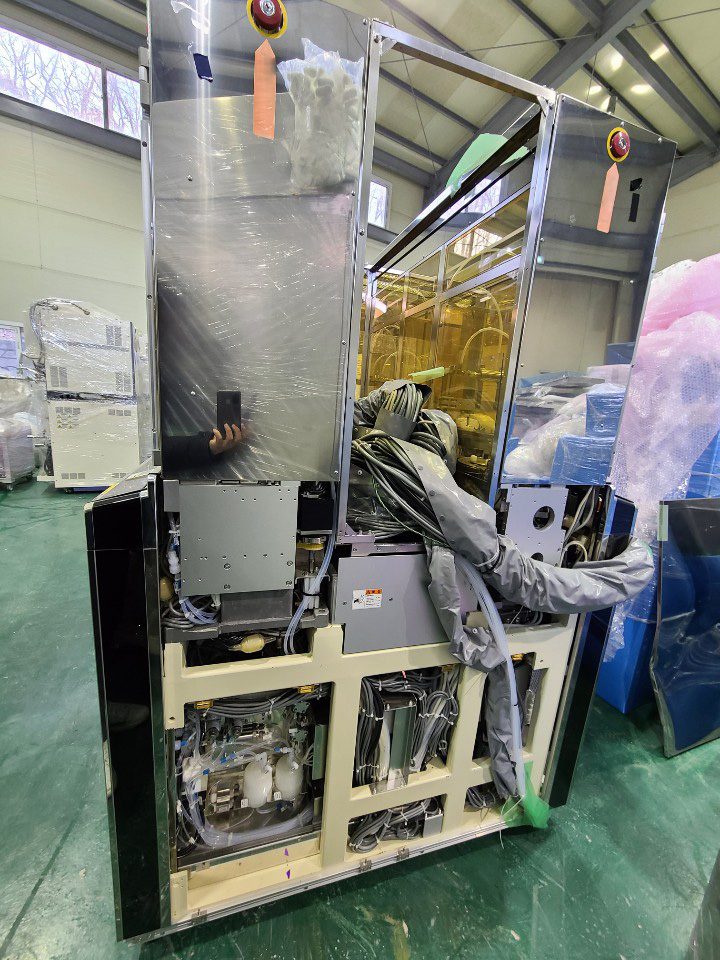 SCREEN / DNS SS W 60 A-AR Wafer Scrubber