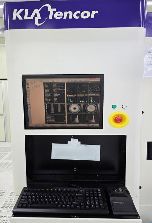 KLA Surfscan SP 2 Particle Defect System