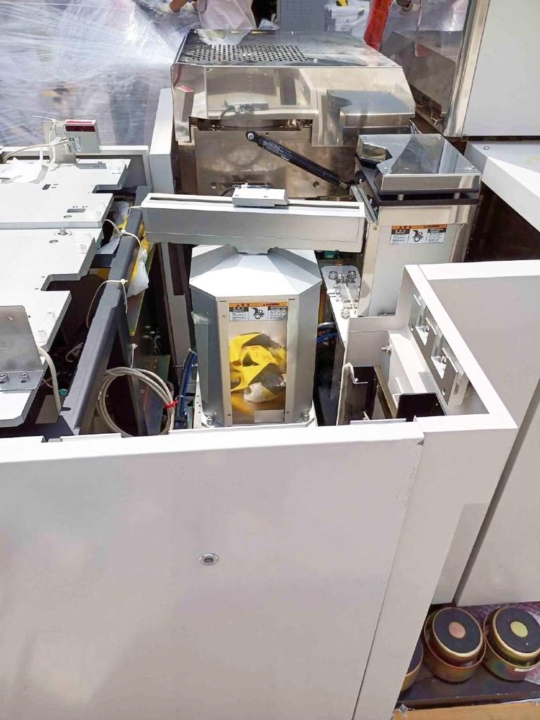 Hitachi S 8820 S CD-SEM (Critical Dimension Scanning Electron Microscope)