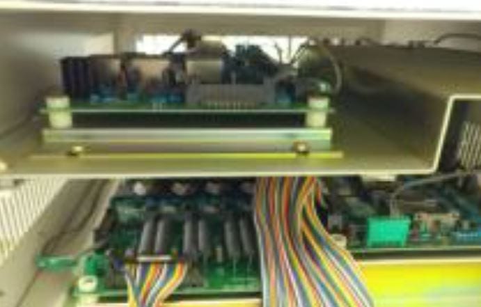 Hitachi S 8820 CD-SEM (Critical Dimension Scanning Electron Microscope)