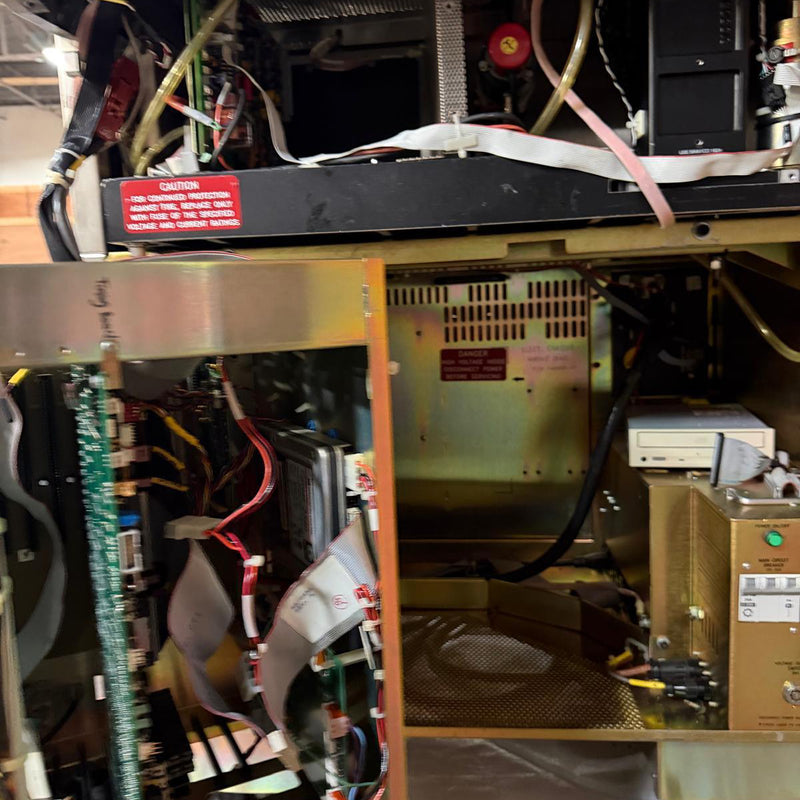 KLA Surfscan 6420 Particle Defect System