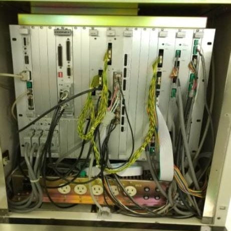 Hitachi S 8820 CD-SEM (Critical Dimension Scanning Electron Microscope)