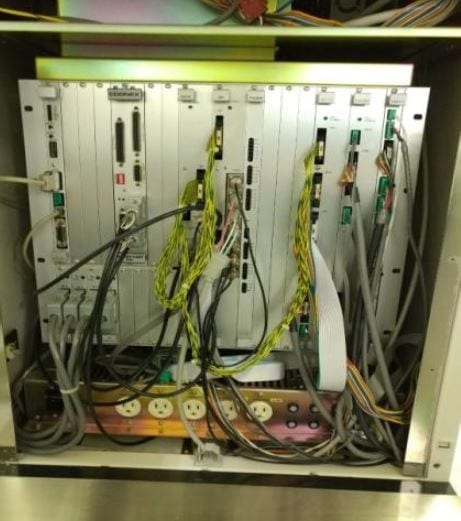 Hitachi S 8820 CD-SEM (Critical Dimension Scanning Electron Microscope)