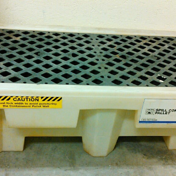 New Pig Spill Pallet Containment