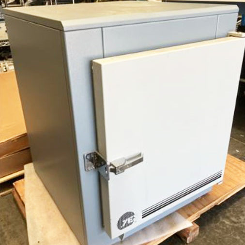 Yes 450 PB 6-8 P-G Polyimide Bake Oven