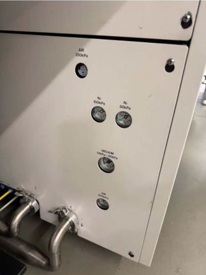 Hitachi S 8820 SEM (Scanning Electron Microscope)