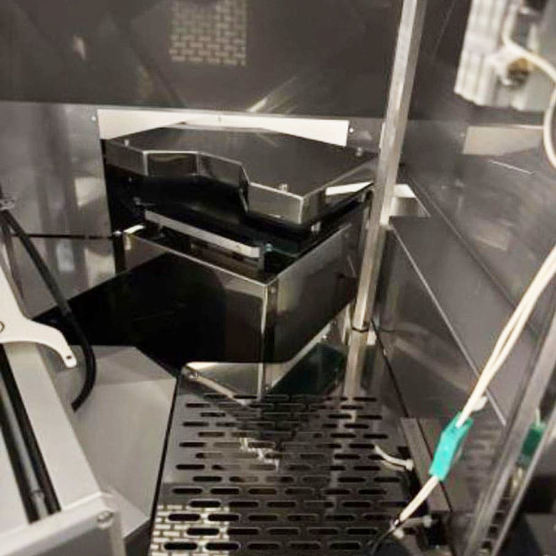 Hitachi S 8820 SEM (Scanning Electron Microscope)