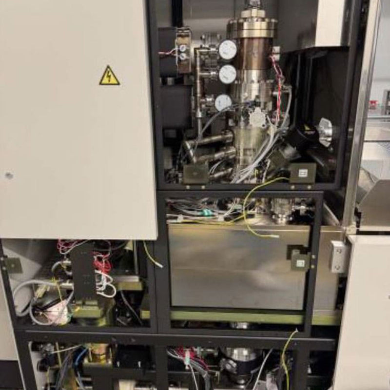 Hitachi S 8820 SEM (Scanning Electron Microscope)