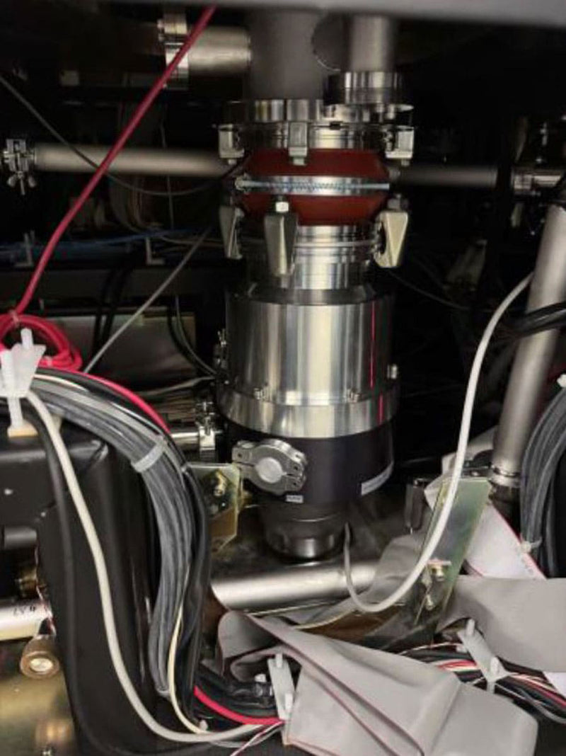 Hitachi S 8820 SEM (Scanning Electron Microscope)
