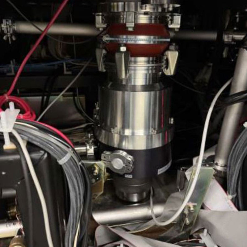 Hitachi S 8820 SEM (Scanning Electron Microscope)