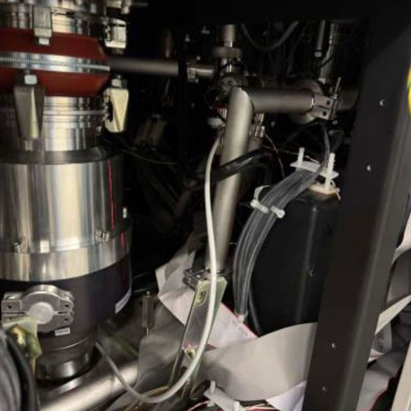 Hitachi S 8820 SEM (Scanning Electron Microscope)