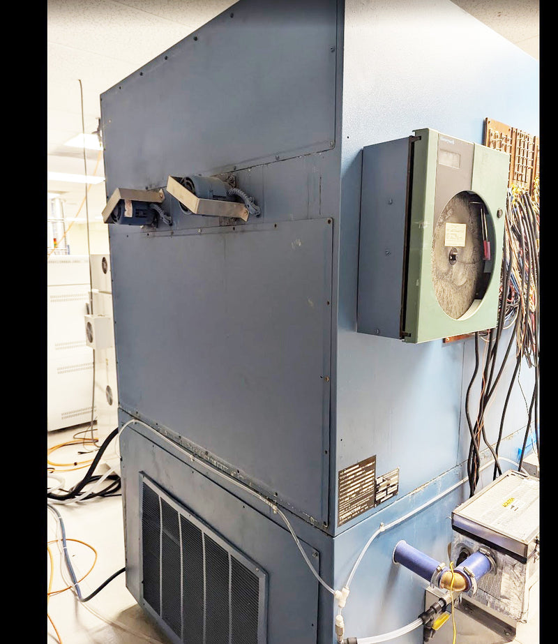 Thermotron SM 32 C Temperature / Humidity Chamber
