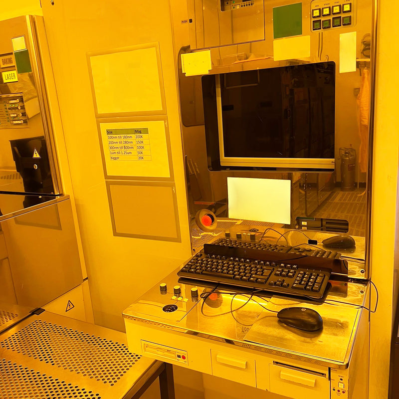 Hitachi S 9200 SEM (Scanning Electron Microscope)