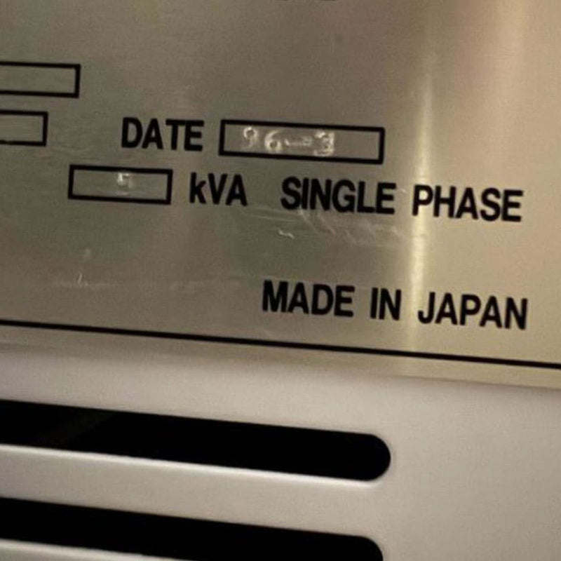 Hitachi S 8820 SEM (Scanning Electron Microscope)