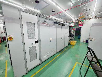 Veeco K 465 GaN MOCVD (Metal Organic Chemical Vapor Deposition)