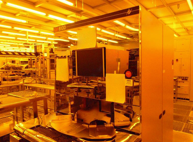KLA 8100 CD-SEM (Critical Dimension Scanning Electron Microscope)