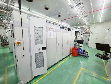 Veeco K 465 GaN MOCVD (Metal Organic Chemical Vapor Deposition)