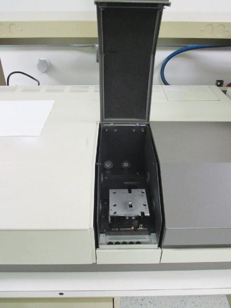Perkin Elmer Lambda 9 Spectrometer