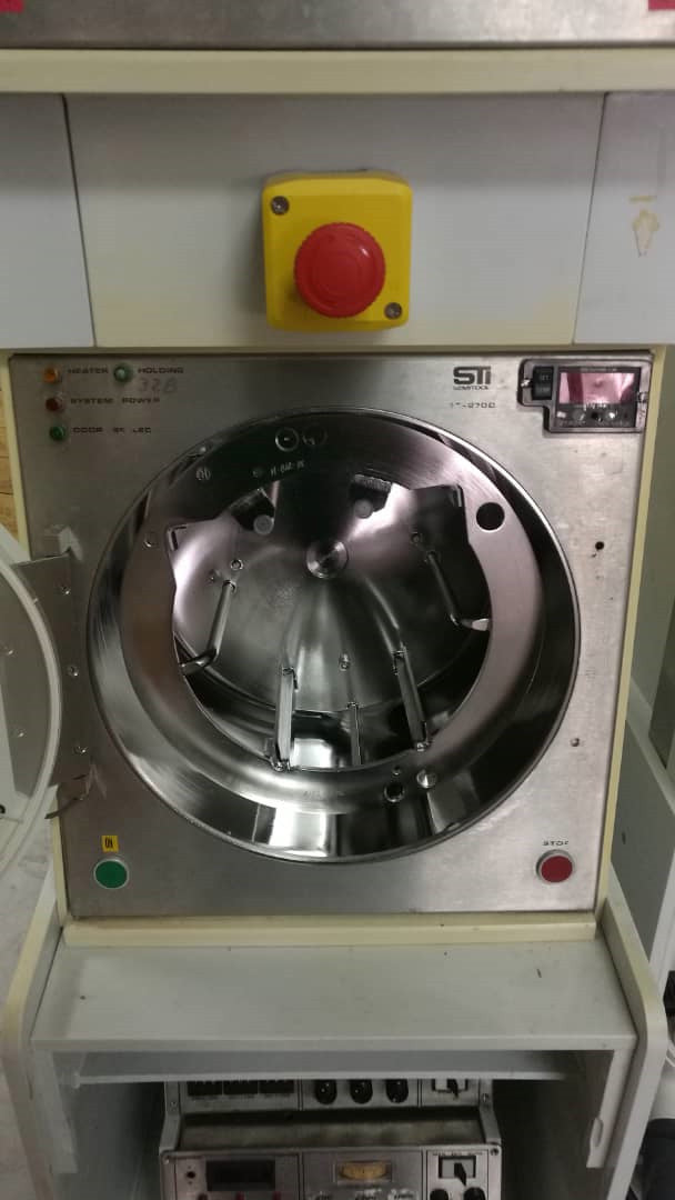 Semitool SRD (Spin Rinse Dryer)