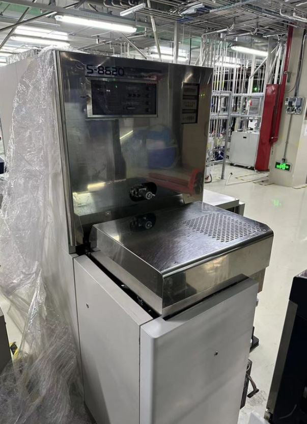 Hitachi S 8820 CD-SEM (Critical Dimension Scanning Electron Microscope)