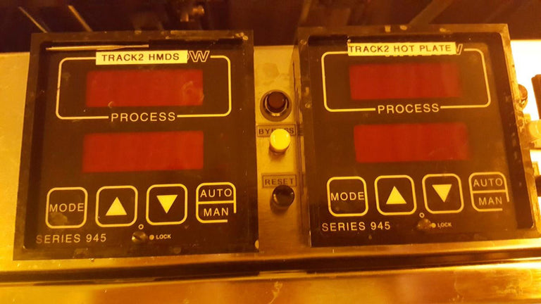 SVG 8836 HPO Photoresist Coater / Developer