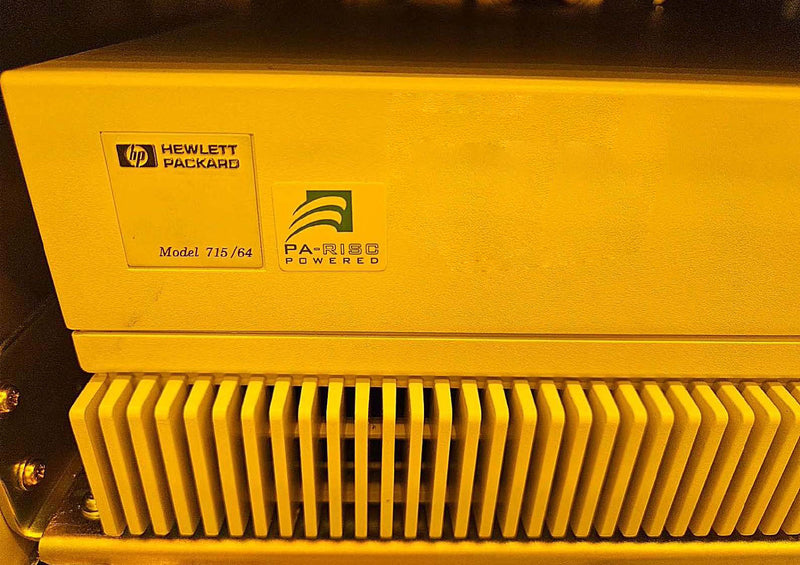 Hitachi S 8820 CD-SEM (Critical Dimension Scanning Electron Microscope)