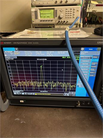 Keysight N 9040 B Signal Analyzer