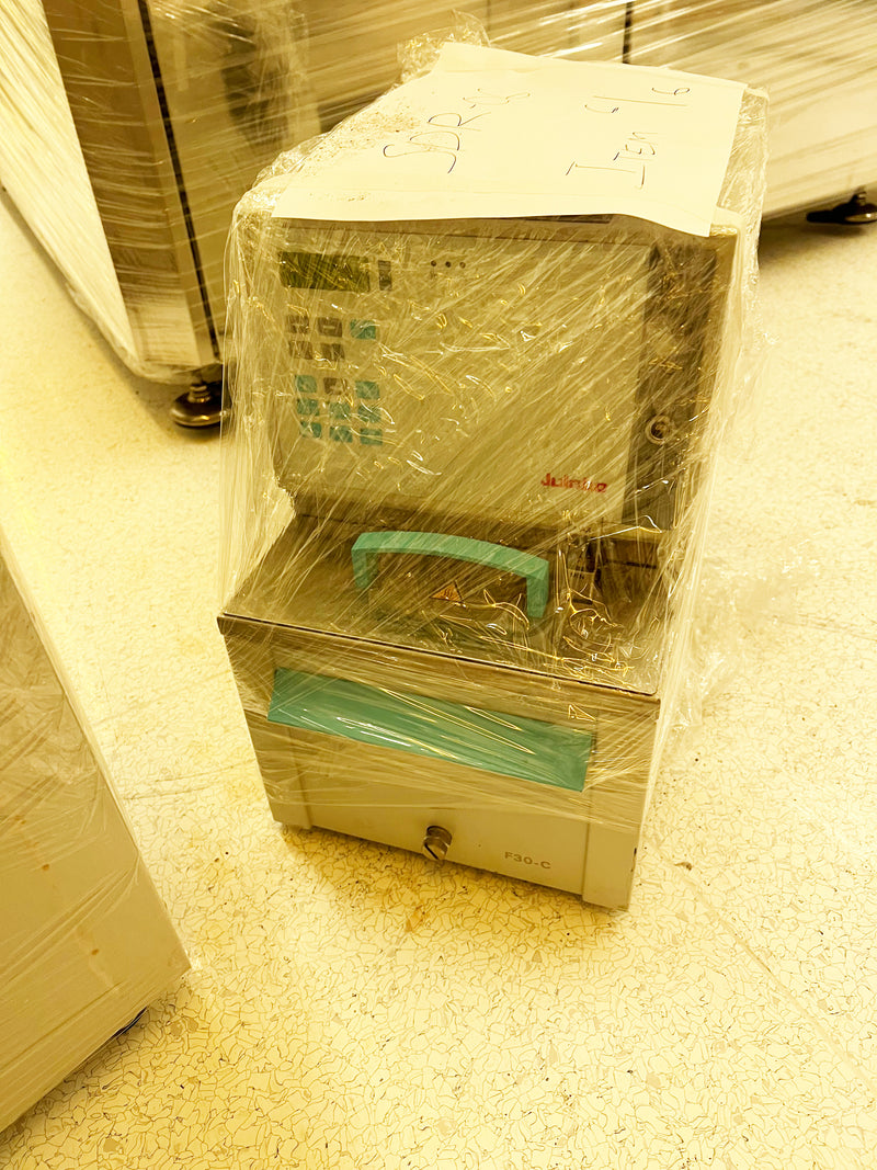 SUSS ACS 200 Gen 3 Coater / Developer