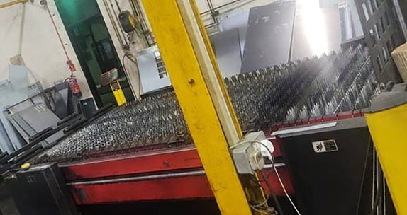 Amada FOM 2 RI Laser Cutter