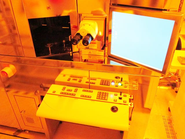KLA / Leica INS 3300 Optical Inspection Station