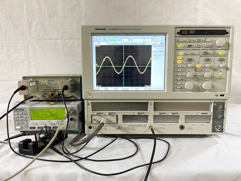 Tektronix DSA 8200 Digital Serial Analyzer