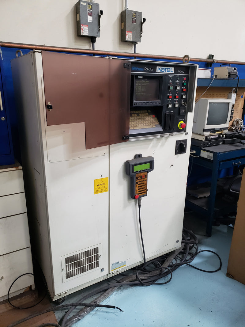 FANUC S 700 Robot Arm