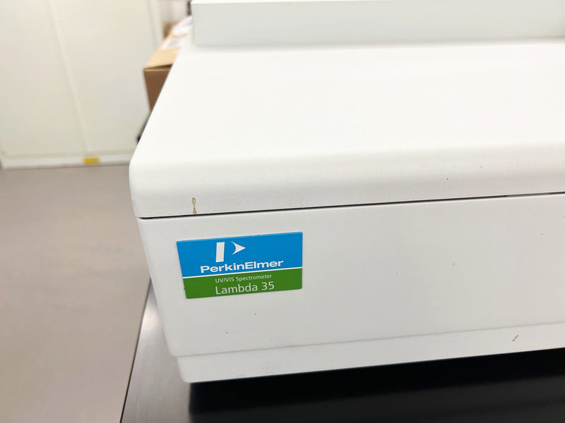 Perkin Elmer Lambda 35 UV-VIS Spectrometer