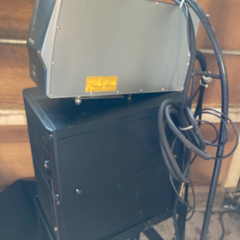 Keyence MD-X 1500 Laser Marker
