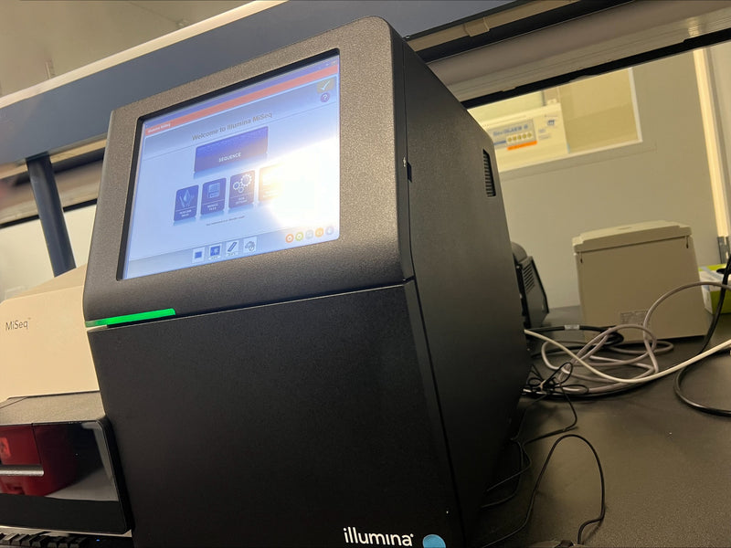 Illumina MiSeq SY-410-1001 DNA Sequencer
