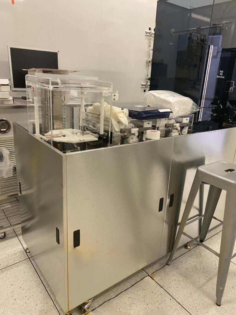 Ontrak DSS 200 Post CMP Scrubber (Chemical Mechanical Polisher)