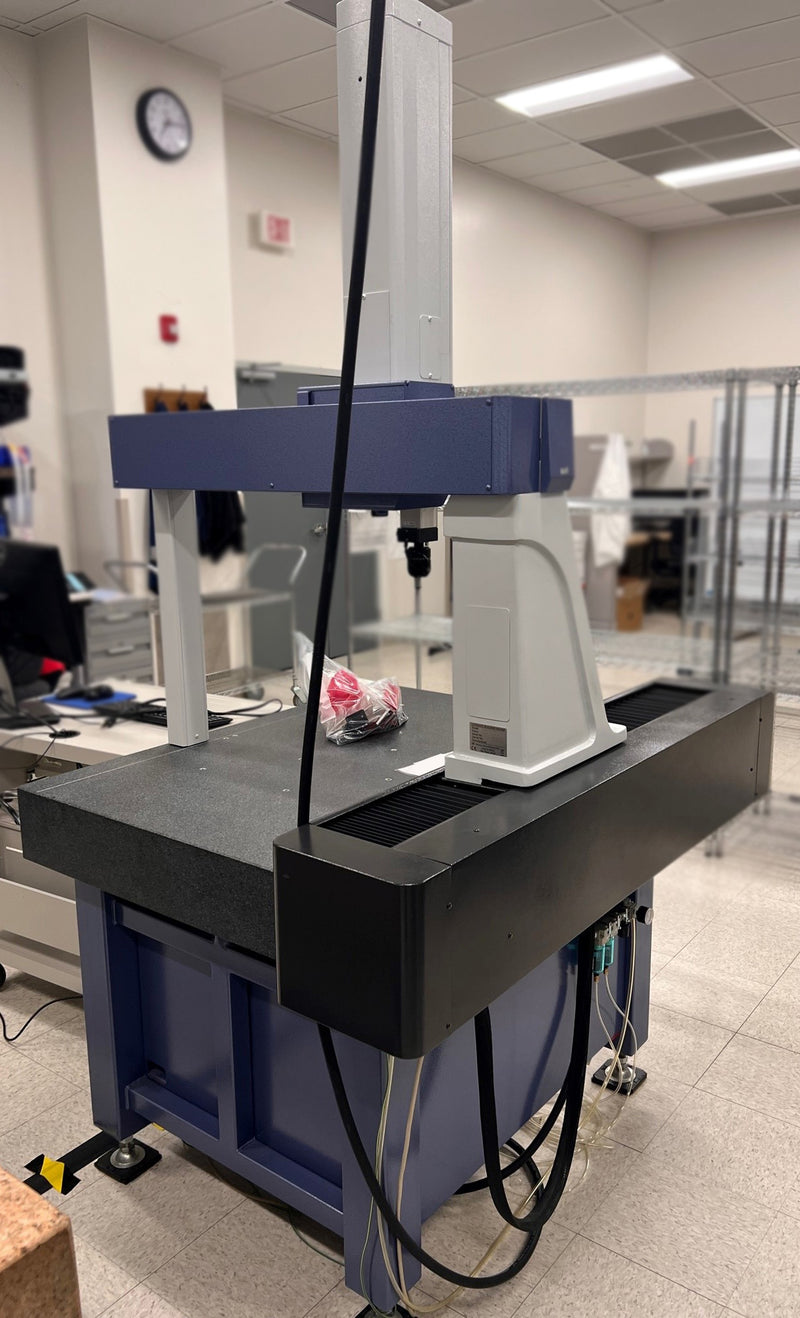 Mitutoyo Crysta Plus M 574 CMM (Coordinate Measuring Machine)