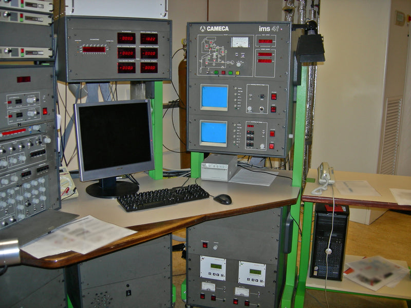 Cameca IMS 4 F