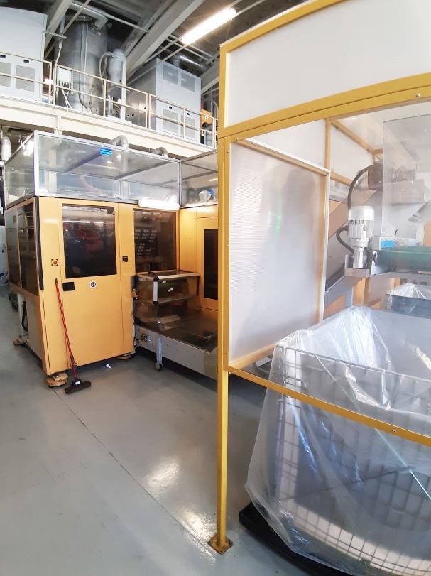 Husky GL 300 Injection Molding Machine