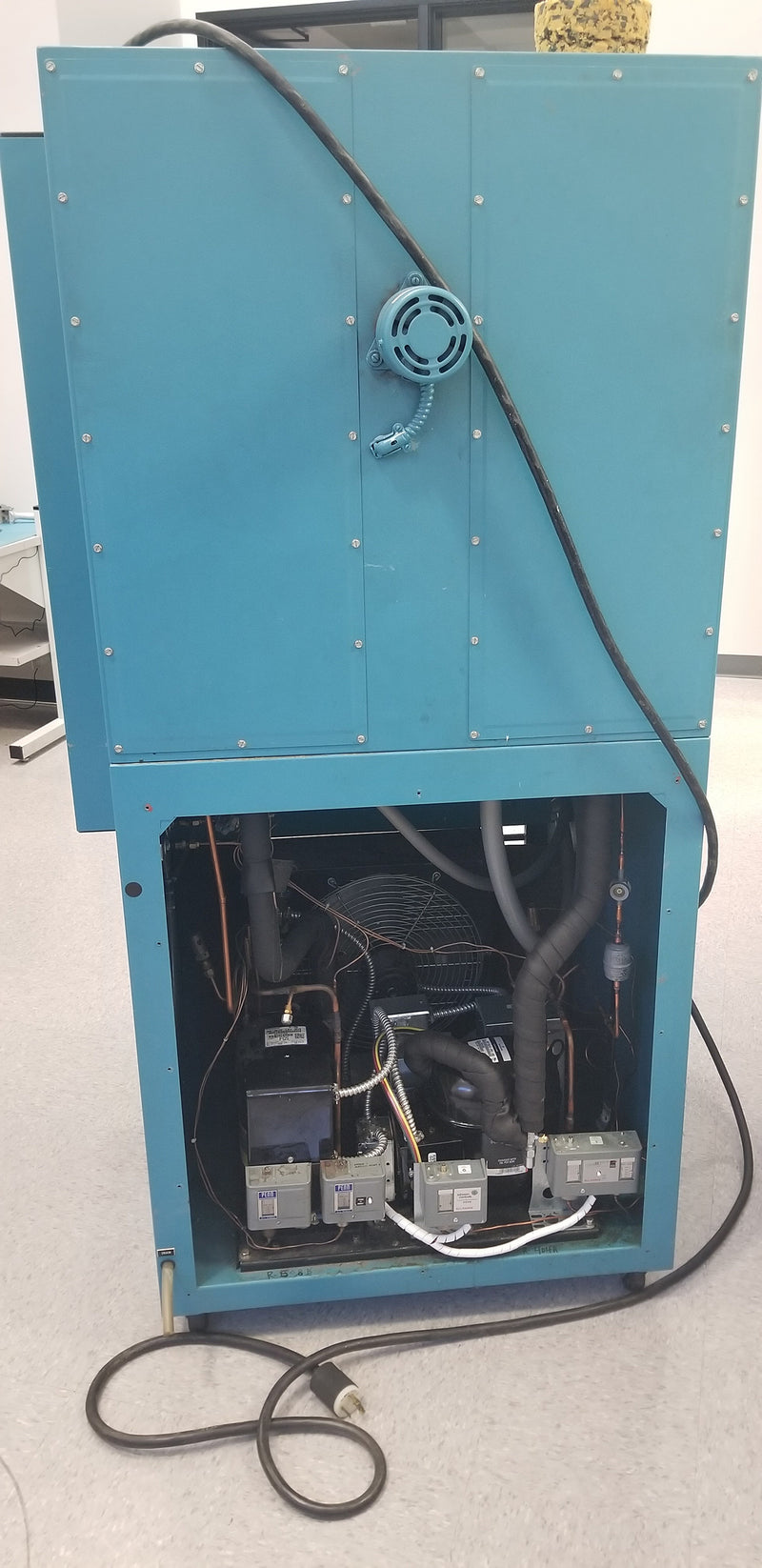 Thermotron S 8 C Temperature Chamber