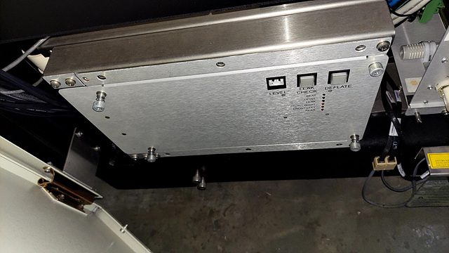 ESI M 9830 Laser Repair System